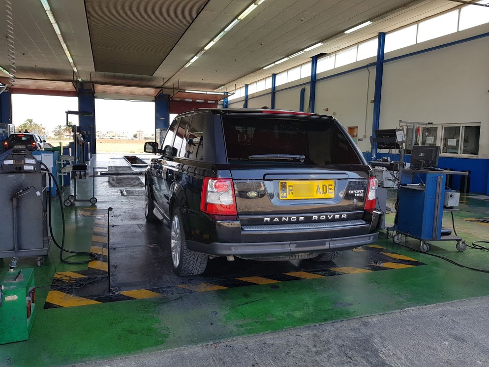 Range Rover Sport about to start import test at ITV Range Rover Sport in ITV